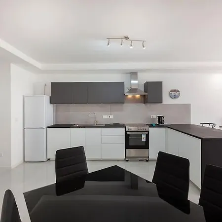 Spacious 2br In Qawra - Perfect For Families By 360 Estates Apartman San Pawl il-Baħar