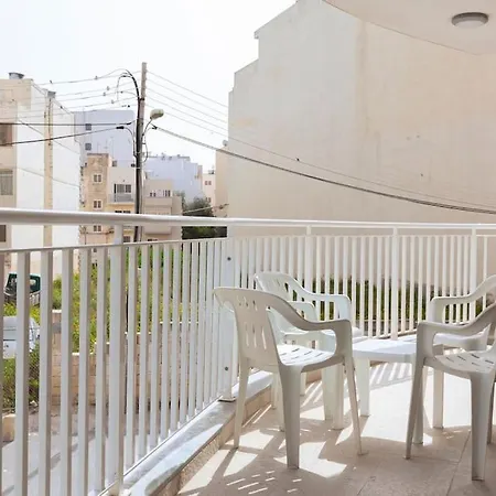 Apartman Spacious 2br In Qawra - Perfect For Families By 360 Estates *