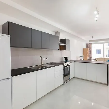 Spacious 2br In Qawra - Perfect For Families By 360 Estates * San Pawl il-Baħar