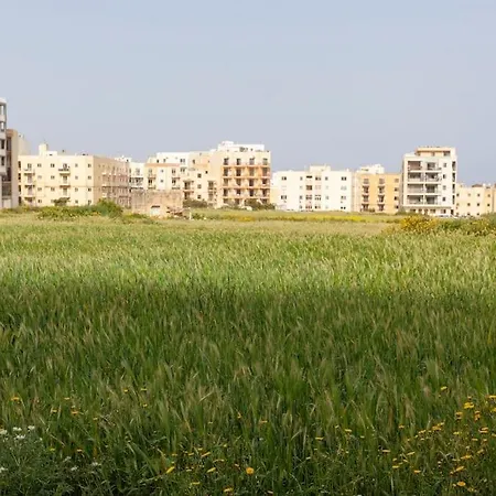 Spacious 2br In Qawra - Perfect For Families By 360 Estates