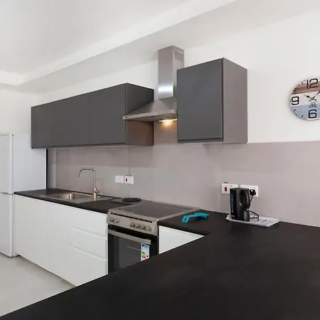 Spacious 2br In Qawra - Perfect For Families By 360 Estates * San Pawl il-Baħar