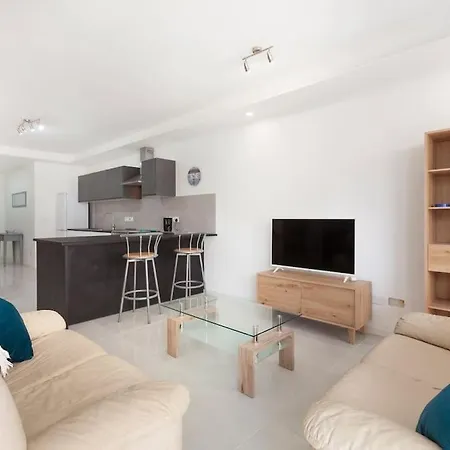 Spacious 2br In Qawra - Perfect For Families By 360 Estates * St Paul's Bay